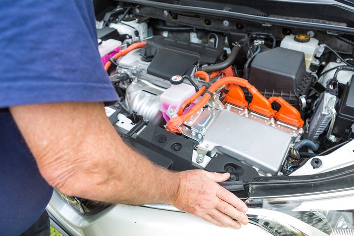 Hybrid Maintenance In Bellevue, WA Hybrid Maintenance In Bellevue, WA
